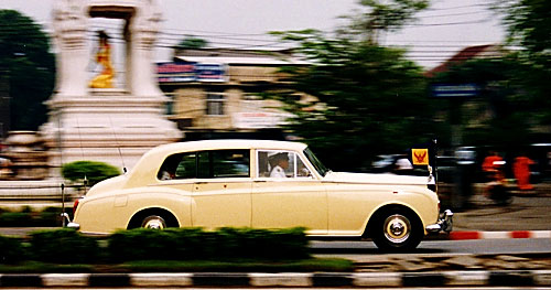 Bangkok royal family Rolls Royce panning photo